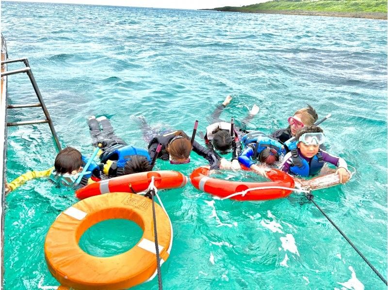 プレミアム【完全貸切】0才～85歳ボートシュノーケリング初心者様船釣りドローン無料の紹介画像