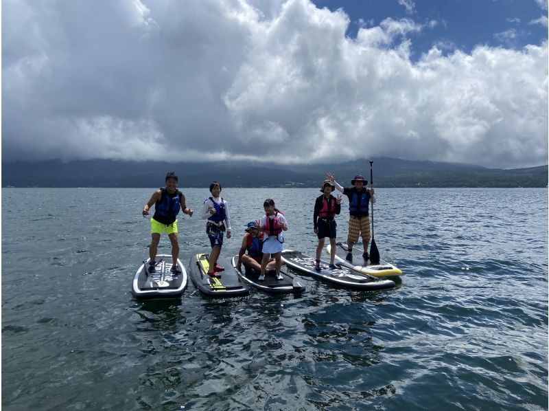 [Lake Yamanaka / SUP] Beginners are safe because they have a SUP experience guide at the foot of Mt. Fuji! You can enjoy SUP at an outstanding location!の紹介画像