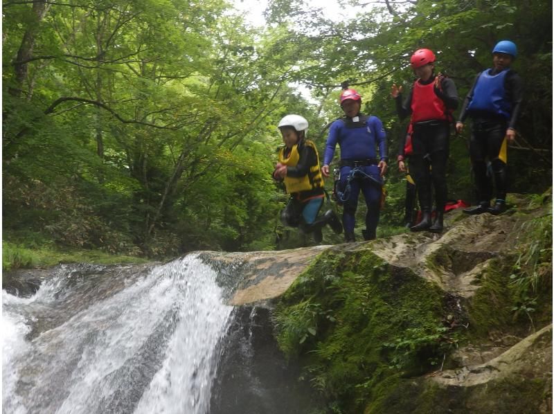 [群馬水上]充滿自然氣息的半日家庭溪降冒險！旅遊照片免費の紹介画像