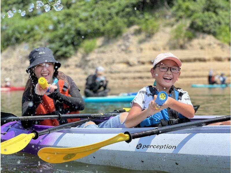【東北・山形】白川湖カヌーツアー！爽やかな初夏の湖を楽しもう★ガイド付き2時間コースで初心者・ファミリーも安心＆写真プレゼントの紹介画像