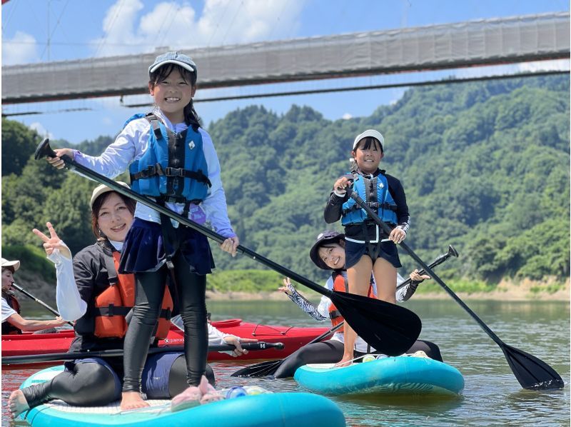 【東北・山形】白川湖SUPツアー！暑い夏こそ水遊び★ガイド付き2時間コースで初心者・ファミリーも安心＆写真プレゼントの紹介画像