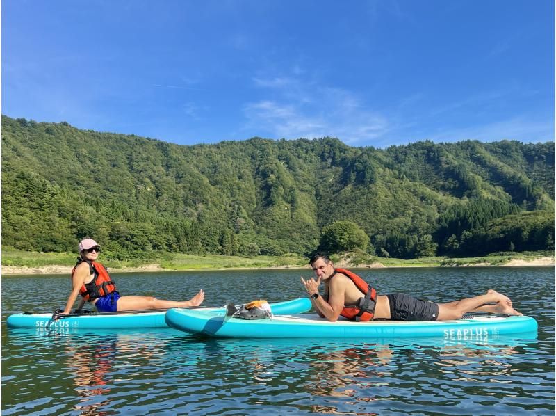 [Yamagata, Lake Shirakawa] 2 hours guided SUP tour with photo gift! Beginner and family welcome!