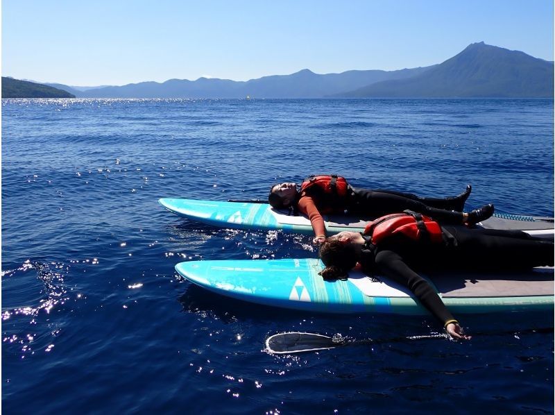 【北海道・支笏湖・２時間】 水質日本一の湖でサップ体験・写真は無料♪・ 初心者大歓迎・社員旅行や研修旅行にも♪の紹介画像