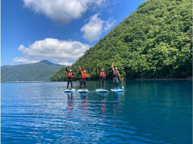 【北海道・支笏湖・２時間】 トップクラスの透明度を誇る湖でサップ体験・写真は無料プレゼント♪・ 初心者大歓迎・社員旅行や研修旅行にも♪の紹介画像