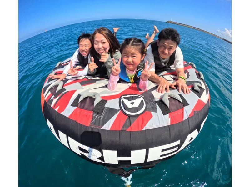 [โอกินาว่า Chatan Ginowan] ความรู้สึกที่กรีดร้องและทำให้ดีอกดีใจ! กิจกรรมทางทะเลที่ดีที่สุดกับเรือกล้วย, หินอ่อน, เจ็ทสกี "แผน 3 คะแนน B ♪"の紹介画像