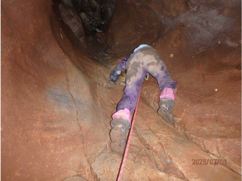 [Tokushima Himise Cave] Active cavingの紹介画像