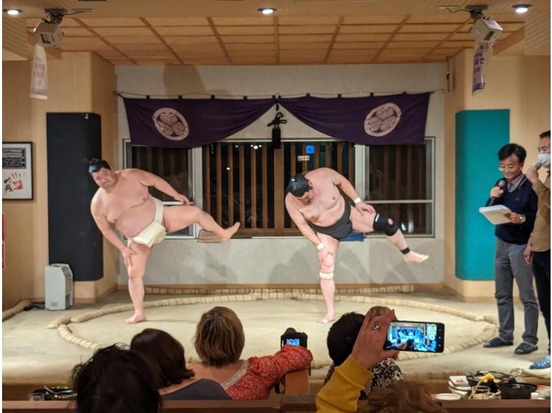[Tokyo/Ryogoku] Japanese traditional culture experience <sumo show & chanko lunch by former sumo wrestlers (held in English)> "Why don't you try sumo!"の紹介画像