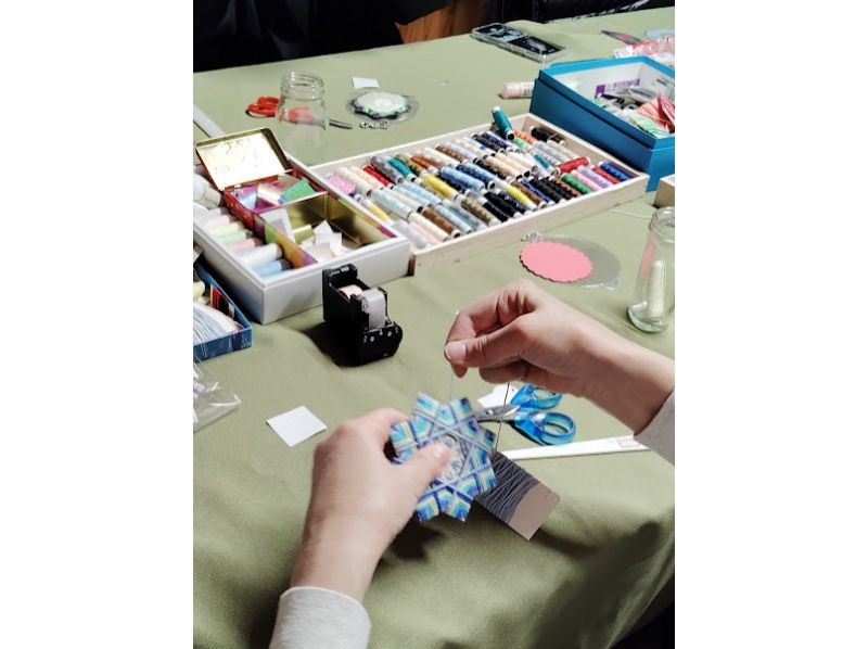 【홋카이도 아사히카와】 호평 초보자 환영! 실카케 만다라 기본 학습＋백 매력이나 코스터 만들기 2 코스로부터 선택할 수 있는 욕심 체험(70분 코스)の紹介画像
