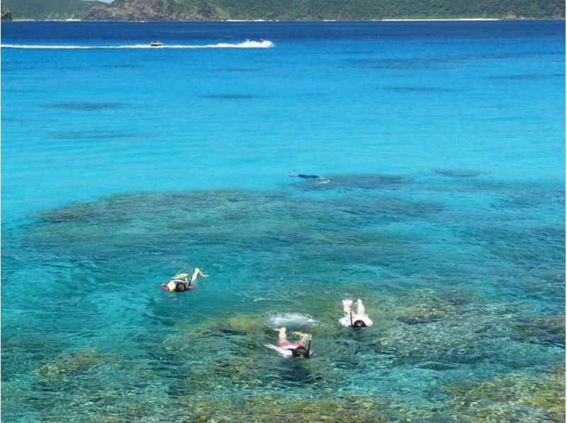 [沖繩恩納]藍洞和熱帶魚集課程の紹介画像
