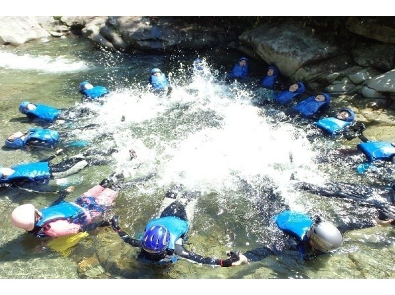 [Gunma Minakami / Minakami] Canyoning Summer Course 25th Anniversary Plan ☆ Perfect for families and beginners!の紹介画像