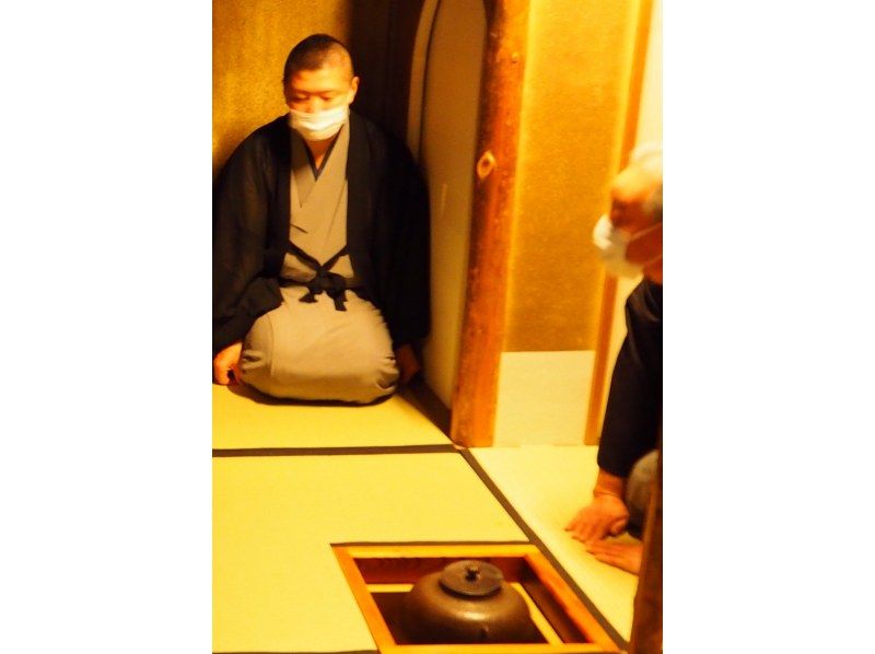 [Osaka, Honmachi] Authentic tea ceremony class by a tea master who taught at a famous templeの紹介画像