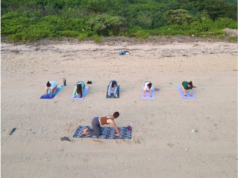 [Miyakojima Yoga 60 minutes] Spring sale underway [Sunrise or Sunset] Beginners welcome! Let's spend a relaxing time in nature ♪ Location can be negotiated!の紹介画像