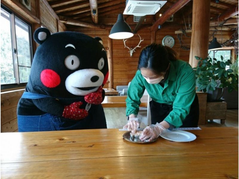 KF01-002 【熊本熊牧場認證No.001 Mont Vert Farm】熊本熊形狀的香腸製作體驗の紹介画像
