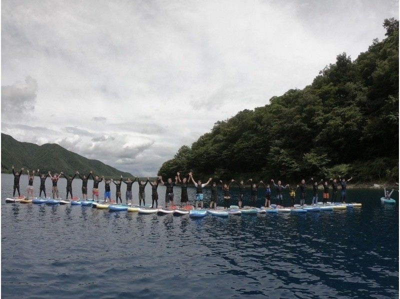 【山梨・西湖】富士山麓の神秘的な湖、西湖でSUP体験！