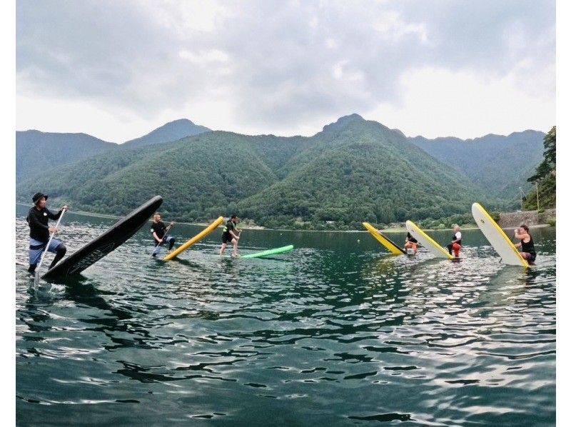【山梨・西湖】！！経験者限定！！大会やレース出場に向けてのスキルアップ！SUPステップアップレッスン♪の紹介画像