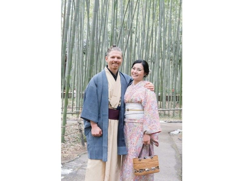 [Kyoto Higashiyama] For families! Kimono rental for 3 people + location shooting experience with photographer + retouched dataの紹介画像
