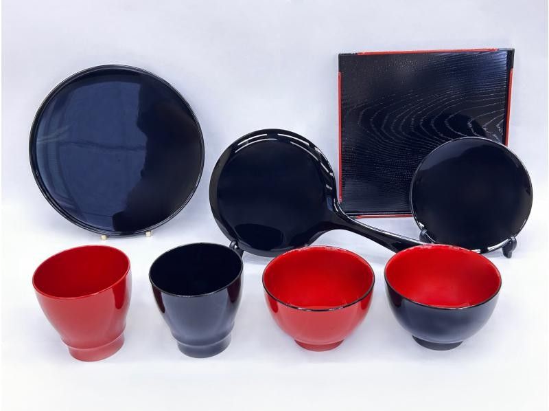 English OK! [Tokyo/Nihonbashi] Makie experience at a 100-year-old lacquerware specialty storeの紹介画像