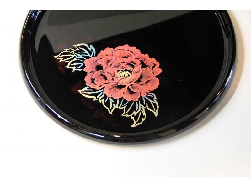 English OK! [Tokyo/Nihonbashi] Makie experience at a 100-year-old lacquerware specialty storeの紹介画像