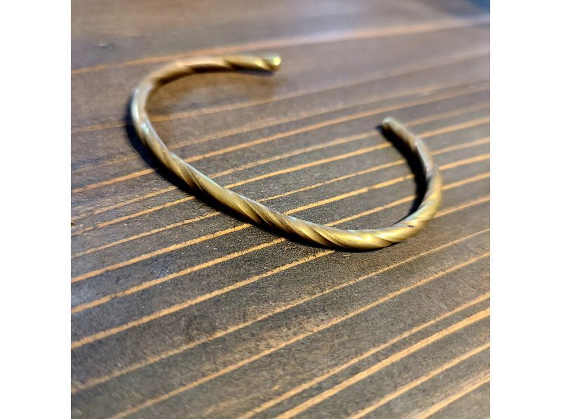 [Kyoto/Kita Ward] 90 minute bangle making experience! Silver, brass! Engraving is also possible ★ Beginners, families, and couples are welcome (reservations can be made until the morning of the day)の紹介画像