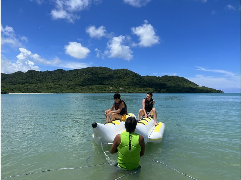 【沖縄 石垣島　シュノーケリング + バナナボート】バナナボートでのんびりと行くシュノーケリングプラン♪