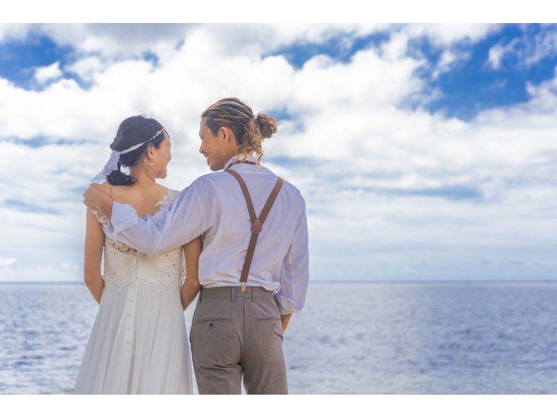 【沖繩恩納村】距離海邊步行0分鐘的自助婚紗專門照相館！婚紗攝影僅需9800日元~の紹介画像