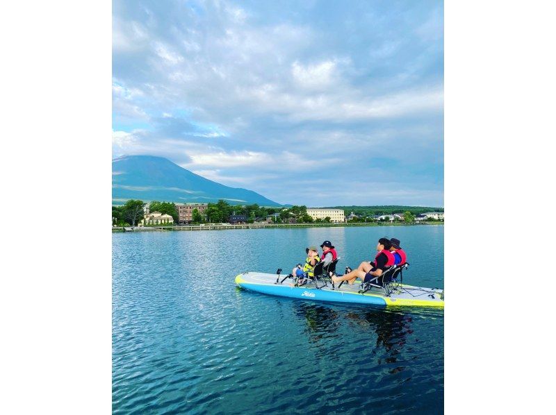 [Empty-handed, pets allowed, lakeside photography included] Ride together on a foot-powered SUP kayakの紹介画像