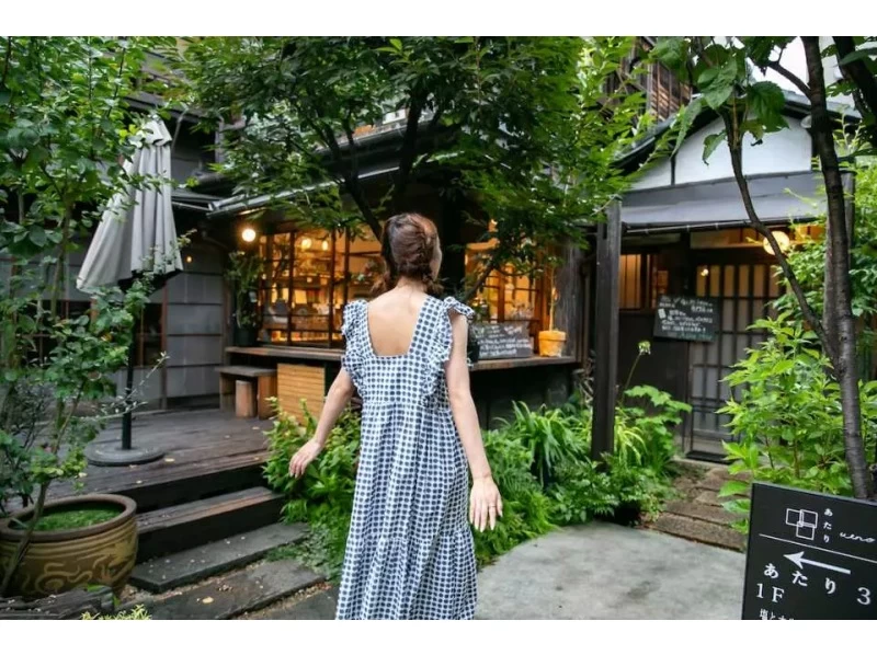 [Tokyo/ Nippori] Eating while walking in downtown Yanesen shopping street and sightseeing at Nezu Shrineの紹介画像