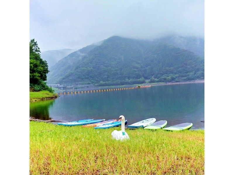 [Kanagawa/Lake Tanzawa] Free SUP experience on a private tour! Enjoy your own luxurious time with photos and fun! Even if it's your first time, you can feel at ease knowing that you will be accompanied by a guide!の紹介画像