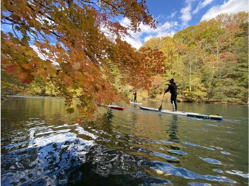 SALE！【北海道・旭川層雲峡】日本一紅葉が早い上川層雲峡大雪湖での紅葉ＳＵＰクルージング・最新GOPRO11撮影写真プレゼント（約2時間）の紹介画像