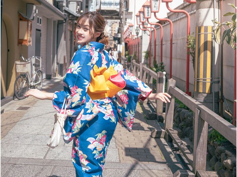 [Kansai / Osaka / Kyoto / Nara] Wear a kimono and enjoy the historical cities and nature of the Kansai area! (Yukata / Kimono 1-day plan Hair styling included)の紹介画像