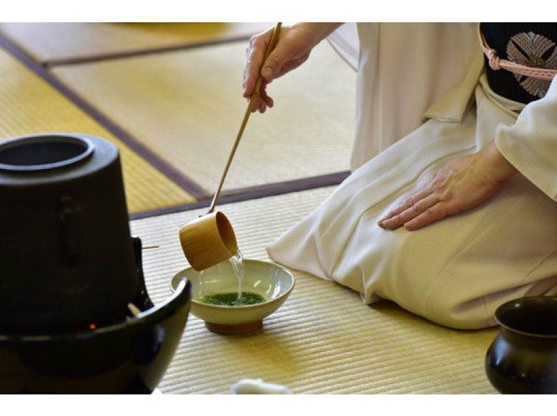 [Tokyo/Sensoji Temple] Kimono & tea ceremony authentic Japanese culture experience provided by HANAYAKAの紹介画像