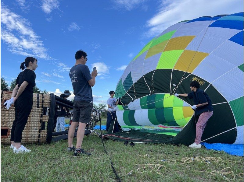 【東北・山形】やまがた雲海気球フライト体験★穏やかな山形の朝に！ファミリーで、友達と、夏の思い出づくり（日曜開催）の紹介画像