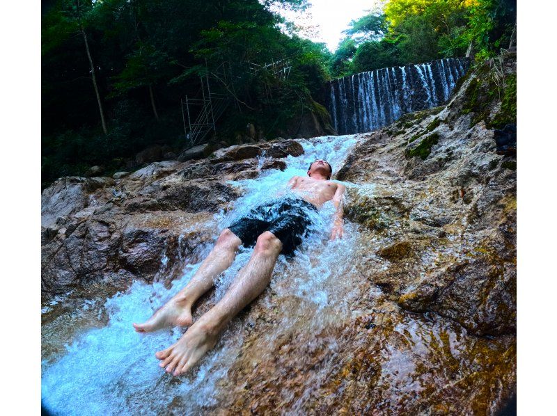 【三重県・亀山】滝行サウナ　きれいな水と滝の極上サウナ体験