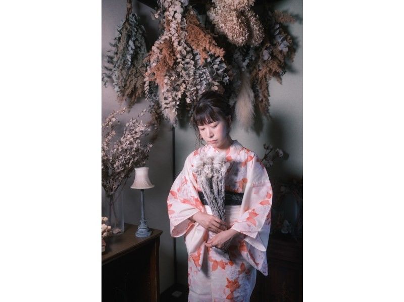 [Osaka / Sumiyoshi] Kimono rental at a retro Showa-era old private house cafe, access to Sumiyoshi Taisha and Shitennoji is also good! This price includes hair set and options!の紹介画像