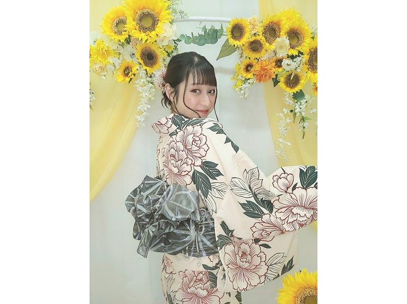 [Tokyo・Asakusa] Yukata rental plan from ￥3,300! Stroll around Asakusa in a stylish yukata ♪ There is also a total coordination plan that includes hair styling.の紹介画像