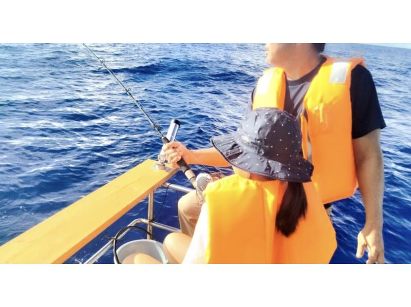 【沖縄・糸満】釣り船ワールド 初心者向け釣り体験！ライトトローリング3時間の紹介画像