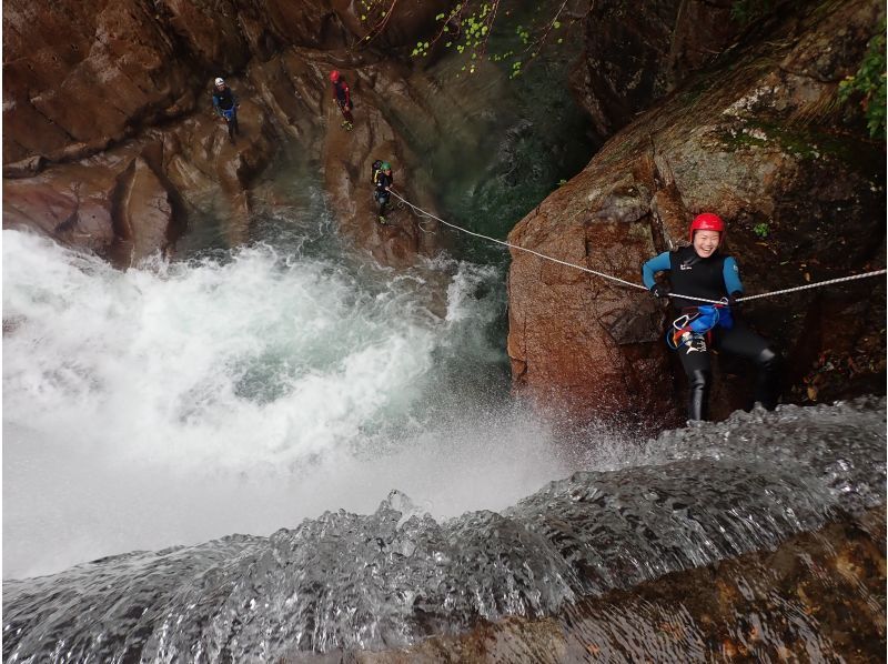 [Gunma Minakami] Canyoning at the famous peak Tanigawadake! Nishi Kurosawa course!