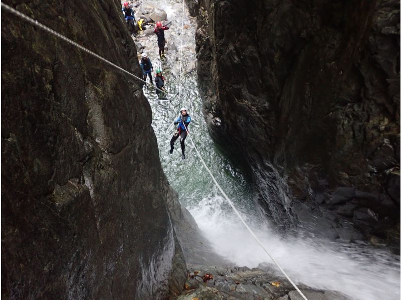 [Gunma Minakami] Canyoning at the famous peak Tanigawadake! Nishi Kurosawa course!