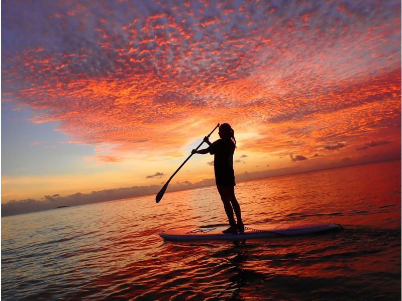 [Miyakojima/Evening] Sunset SUP or canoe ★ Very popular activity ★ Instagram-worthy ★ Photo data gift! Beginners welcome!の紹介画像