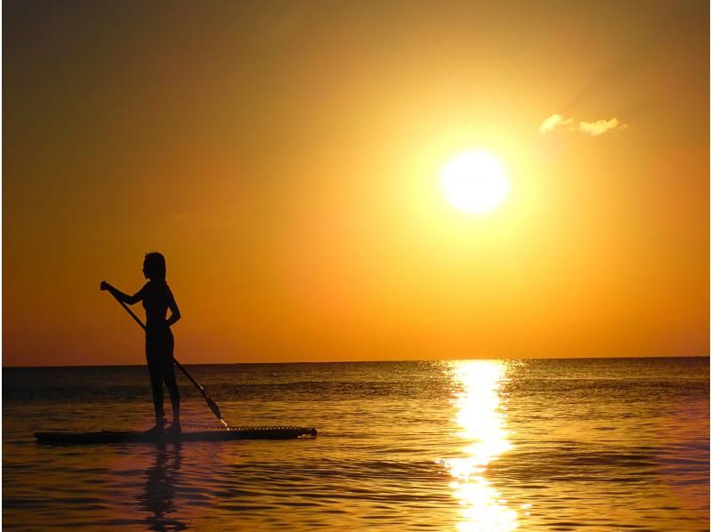 [Miyakojima/Evening] Sunset SUP or canoe ★ Very popular activity ★ Instagram-worthy ★ Photo data gift! Beginners welcome!の紹介画像