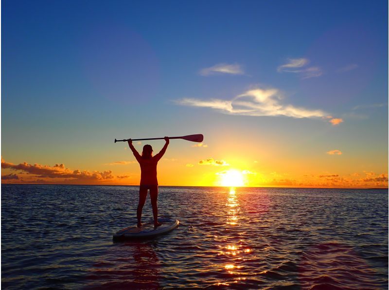 [Miyakojima/Evening] Sunset SUP or canoe ★ Very popular activity ★ Instagram-worthy ★ Photo data gift! Beginners welcome!の紹介画像