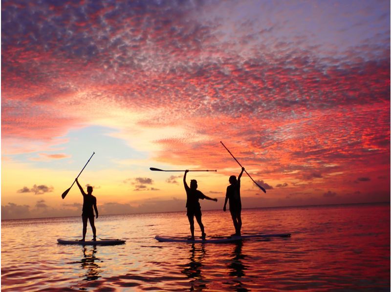 [Miyakojima/Evening] Sunset SUP or canoe ★ Very popular activity ★ Instagram-worthy ★ Photo data gift! Beginners welcome!の紹介画像