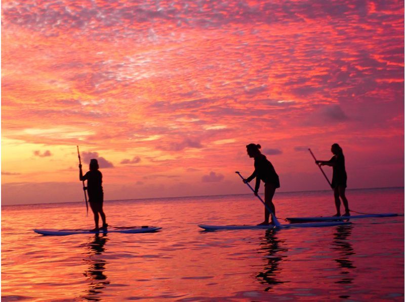 [Miyakojima/Early morning] The best sunrise SUP or canoeing ★ A relaxing and moving experience from the morning ★ Free photos ★ The best morning ★ Empty-handed participation OK!の紹介画像