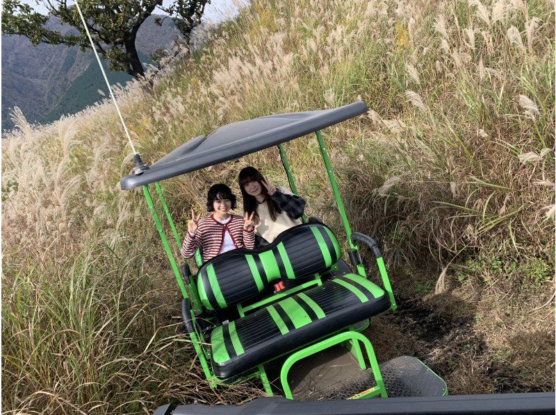 Japan's first SxS sightseeing buggy panorama long course (approximately 45 minutes, up to 9 people) A driver and guide will guide you in a 10-seater buggyの紹介画像