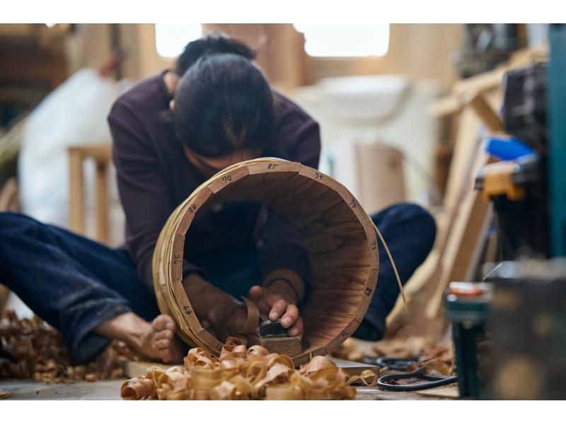 【GEMBAモノヅクリエキスポ2023】北陸唯一の木桶職人に教わる、風呂桶づくり体験