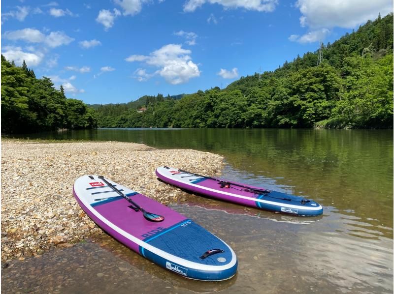 【東北・山形県】西川町・月山湖レイクSUP（サップ）体験☆日本一の大噴水を水面から眺めよう！装備レンタル込み、写真データ無料！の紹介画像