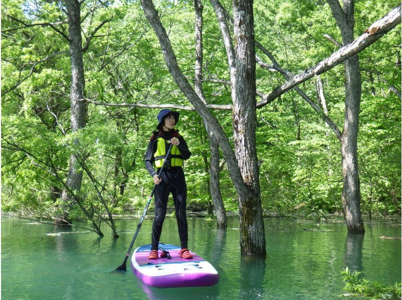 【東北・山形県】西川町・月山湖SUPツアー☆月山の眺望と大噴水をサップで水面から！初めてでも安心、ガイド＆装備レンタル込み、写真データ無料！の紹介画像
