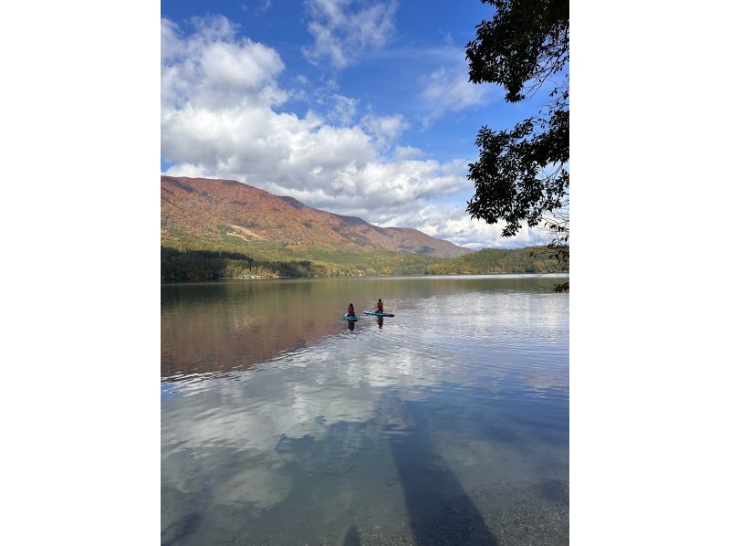 【長野・青木湖SUP】紅葉SUPレンタル　たっぷり２時間!!　ゆったり水上散歩を楽しもう！の紹介画像