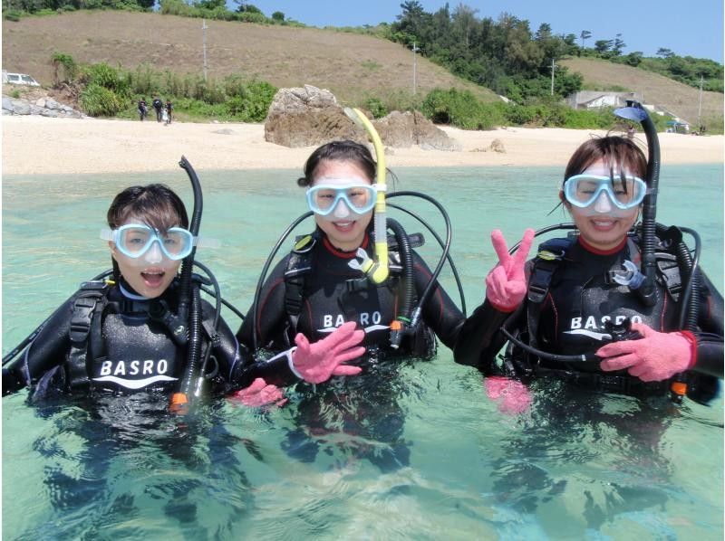 Same-day reservation OK! GOPRO shooting free data in progress Super for beginners! Beach trial diving ~ Can be done from the age of 8! 3 generations of parents and children up to age 65の紹介画像