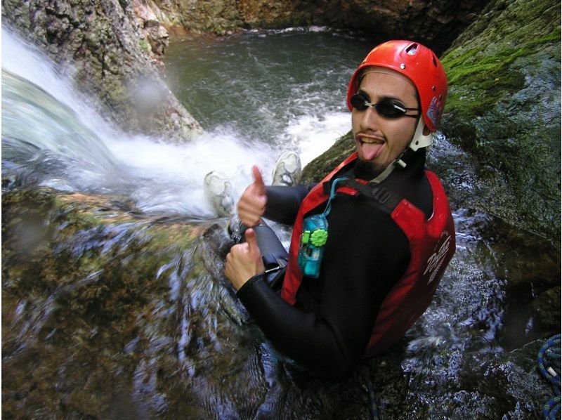 [Gunma/Minakami] Canyoning advanced FOX course half-day plan ♪ Canyoning down a 20m waterfall Challenger wanted ❣ [Drink service included]の紹介画像